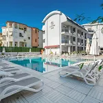 A Hotel Side
